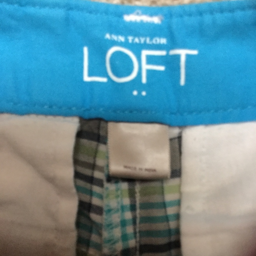Shorts - Picture 3 of 4